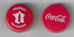 BP 12 -  2 BOUCHONS PLASTIQUES - COCA COLA - PRODUIT EN FRANCE (ROUGE) - Autres & Non Classés