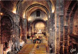En Camargue LES SAINTES MARIES DE LA MER L Eglise XIIe Siecle La Nef 2(SCAN RECTO VERSO)MA131 - Saintes Maries De La Mer
