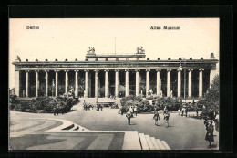 AK Berlin, Altes Museum Mit Besuchern - Mitte