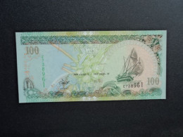 MALDIVES * : 100 RUFIYAA   2000 - 1421    P 22b      Presque NEUF - Maldiven