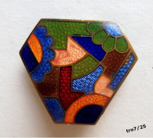 Joli Insigne En émail Cloisonné Sur Métal - Autres & Non Classés