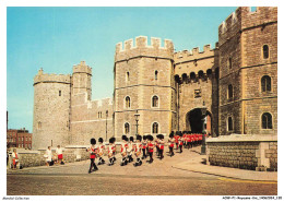 AOWP1-0061-ROYAUME-UNI - WINDSOR CASTLE - The Main Gate - Windsor Castle
