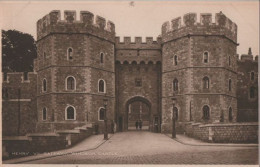 Y58132 - Grossbritannien - Windsor - Castle, Henry VII. Gateway - Ca. 1955 - Windsor Castle