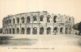 CPA Monuments Nimes Les Arenes Vue Exterieur - Dés à Coudre