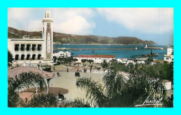 A909 / 141 AlgÃ©rie PHILIPPEVILLE Constantine Place De Marque Et Hotel De Ville - Skikda (Philippeville)