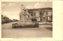 CPA Ste Hermine Vendee Monument A M G Ciamenceau - Sainte Hermine