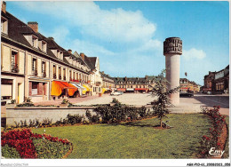 AGKP10-0840-61 - VIMOUTIERS - La Place Mackau Et Le Monument Aux Morts - Vimoutiers