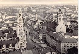 B233 Germany 1964 Muenchen Munich Panorama Marienplatz Town Hall Church Postcard - München