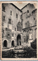 AVIGNON.  -  Palais Des Papes : Fenêtre De L'Indulgence Et Le Puits   -   CPA.  -  Cachet Poste 1942 - Avignon (Palais & Pont)