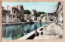 04202 / MONTARGIS Loiret Curieuse Inscription Mur " Oui Non " CHATEAU VU Du CANAL 1950s ¤ MAGE Photo Véritable 332 - Montargis