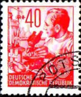Rda Poste Obl Yv: 130 Mi:375 Chimiste & Microscope (TB Cachet Rond) - Chemistry