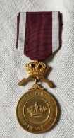 Médaille Belgique Ordre De La Couronne - 1939-45