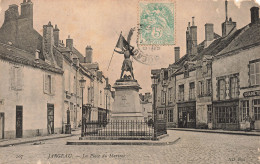 45 JARGEAU LA PLACE DU MARTOI - Jargeau