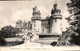 CPA Pierrefonds Le Chateau La Facade Et L'Entree - Pierrefonds