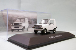 Altaya / Ixo - SADO 550 1982 Blanc Micro-Voiture BO 1/43 - Andere & Zonder Classificatie