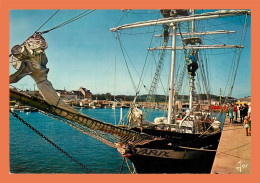 A713 / 135 22 - PAIMPOL Grand Voilier Dans Le Port - Paimpol