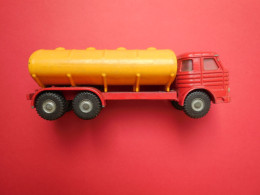 1 Camion MINIATURAS JOAL CAMPSA + 1 épave DINKY TOYS COMMER + 1 CHEVROLET IMPALA CORGI TOYS  ..C4A310 - Andere & Zonder Classificatie