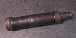 Burette En Acier Embouti Fin De Guerre Pour Rg34 - Decorative Weapons