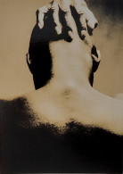 Carte Postale - Dibo Aryan, Actor By Suzanne Blake (main Posée Sur La Tête D'un Homme) - Werbepostkarten