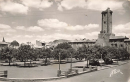 FRANCE - Millau - Place Emma Colvet - Beffroi - Ed Artistiques - Marceau Carrière - Photo Véritable - Carte Postale - Millau
