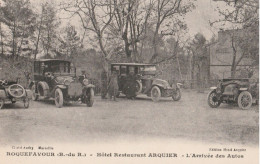 13 - ROQUEFAVOUR - Hôtel Restaurant Arquier - L'arrivée Des Autos - Roquefavour
