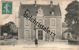 CPA 10 0040 NOGENT-sur-SEINE - Hôtel De La Caisse D'Épargne - Animée Fillette Panneau Plage De Jollainville - Circulée - Nogent-sur-Seine