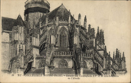 CPA Eu Collegiale Notre Dame Details Des Contreforts - Chiese E Cattedrali