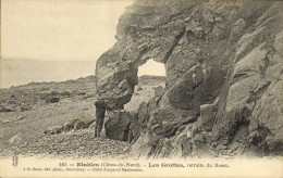 CPA Etables Les Grottes Retraite Du Bossu - Etables-sur-Mer