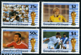 Saint Vincent & The Grenadines 1990 World Cup Football 4v, Mint NH, Sport - Football - St.Vincent Y Las Granadinas