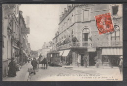 Delcampe - 50 - AVRANCHES - La Rue De La Constitution Et Le Grand Café Du Balcon - Avranches