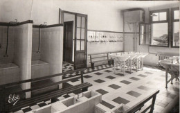 33 - ARES - Fondation Wallerstein-Aèrium - Lavabos Des Petites (Année 1932) // UNIQUE - RARE - Arès