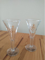 2 Verres Millenium 2000 De La Distillerie De Biercée - Eau De Villée - Vasos