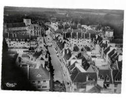 Delcampe - FALAISE (14) Vue Aérienne Rue De La Pellerie Et L'église St Gervais - Falaise