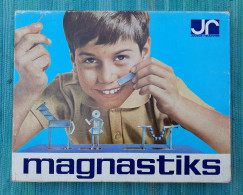 Delcampe - Ancien Jeu De Société Construction Magnasticks Vintage Années 1960 - Other & Unclassified
