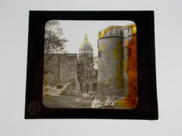 Delcampe - PLAQUE VERRE PHOTO ANCIENNE ANTIQUE FOTO BOULOGNE SUR MER REMPART CHATEAU ENFANTS COTE D OPALE SNAPSHOT - Glasdias