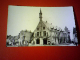 Delcampe - 60 Oise  !  Clermont  Place De L'hôtel De Ville - Clermont