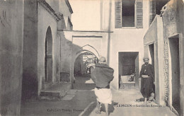 Delcampe - Algérie - TLEMCEN - La Rue Des Arceaux - Ed. Henry - Tlemcen