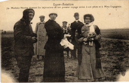 Delcampe - PC AVIATION MADAME HENRIOT LYON (a67559) - Fliegertreffen