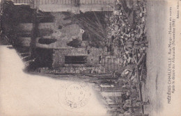 Delcampe - 08. CHARLEVILLE MEZIERES . Rue Monge Maisons En Ruines Aprés De Départ Des Allemands . Novembre 1918 - Charleville