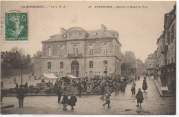 Delcampe - 50 AVRANCHES - Marché Et Hôtel De Ville - Avranches