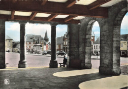 Delcampe - [-10%] BELGIQUE - Philippeville - Grand Place - Arcades - Hôtel De Ville - Tour - Voiture - Nels - Carte Postale - Philippeville