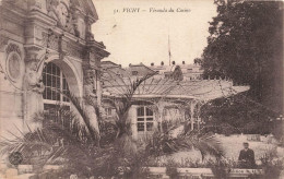 Delcampe - [-10%] FRANCE - Vichy - Véranda Du Casino - Carte Postale Ancienne - Vichy