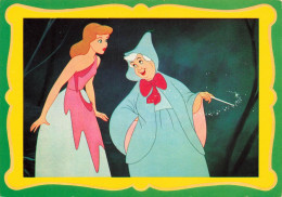 Delcampe - [-25%] DISNEY - Scène - Cendrillon - Cendrillo Avec Marraine Le Bonne Fée - Carte Postale - Disneyworld