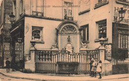 Delcampe - [-25%] BELGIQUE - Bruxelles - Manneken Pis - Carte Postale Ancienne - Monuments