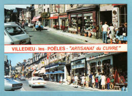 Delcampe - CP 50 - Villedieu Les Poëles - Le Centre - Villedieu