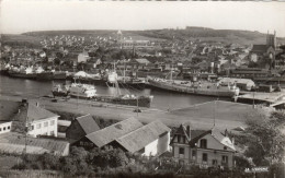 Delcampe - - 76 - FECAMP. - Le Port Et La Ville.  - Scan Verso - - Fécamp