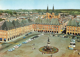 Delcampe - ARDENNES CHARLEVILLE MEZIERES  Place Ducale Voiture - Charleville