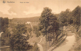 Delcampe - [-50%] BELGIQUE - Houffalize - Route De Liège - Carte Postale Ancienne - Houffalize
