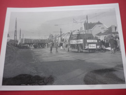 Delcampe - Landelies/ Morgnies - Route De Mons - Accident Routier En 1973 / Photo Véritable  ( Voir Verso ) - Montigny-le-Tilleul