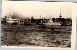 Delcampe - Lorient - Entrée Du Port De Guerre  LBA74 - Lorient